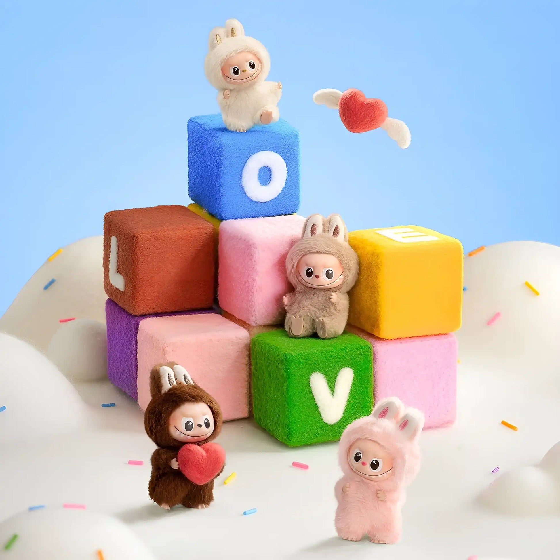 Pop Mart - Labubu The Monsters - Pin For Love (A-M) - Boîte Mystère - Figurine & Kawaii - 1